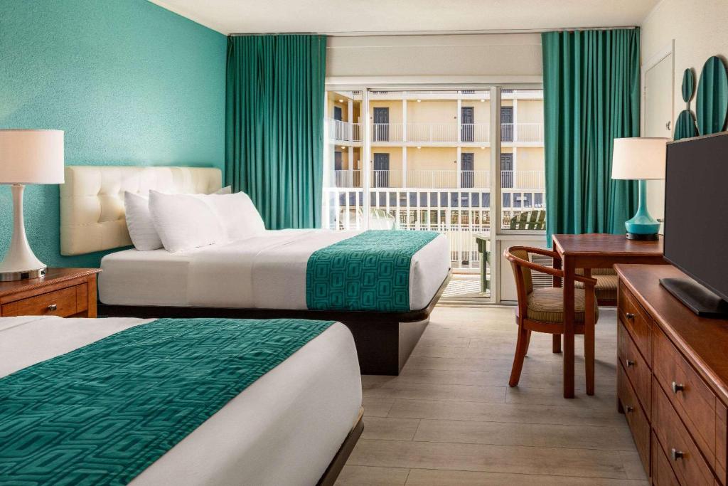 Howard Johnson by Wyndham Ocean City Oceanfront - Quarto Duplo Com Duas Camas De Casal E Vista Para A Piscina - Acesso à Mobilidade/não Fumante