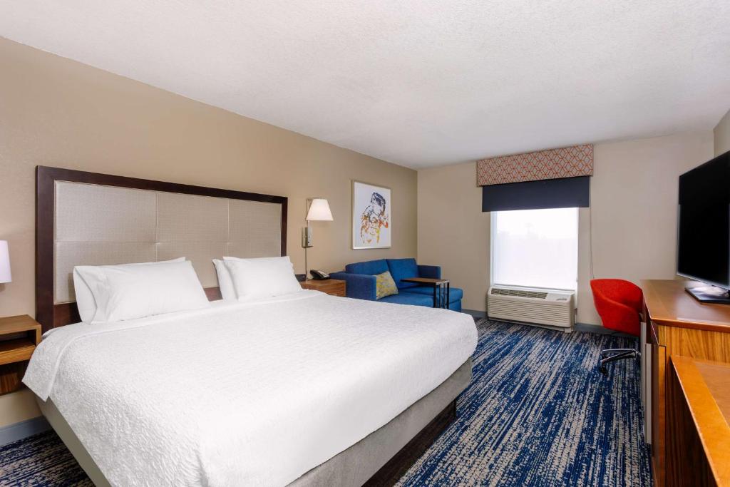 Hampton Inn Titusville/I-95 Kennedy Space Center - Executive King Room Mit Sofa Bett - Nichtraucher