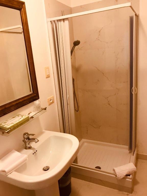 Hotel Virgilio - Resim 11