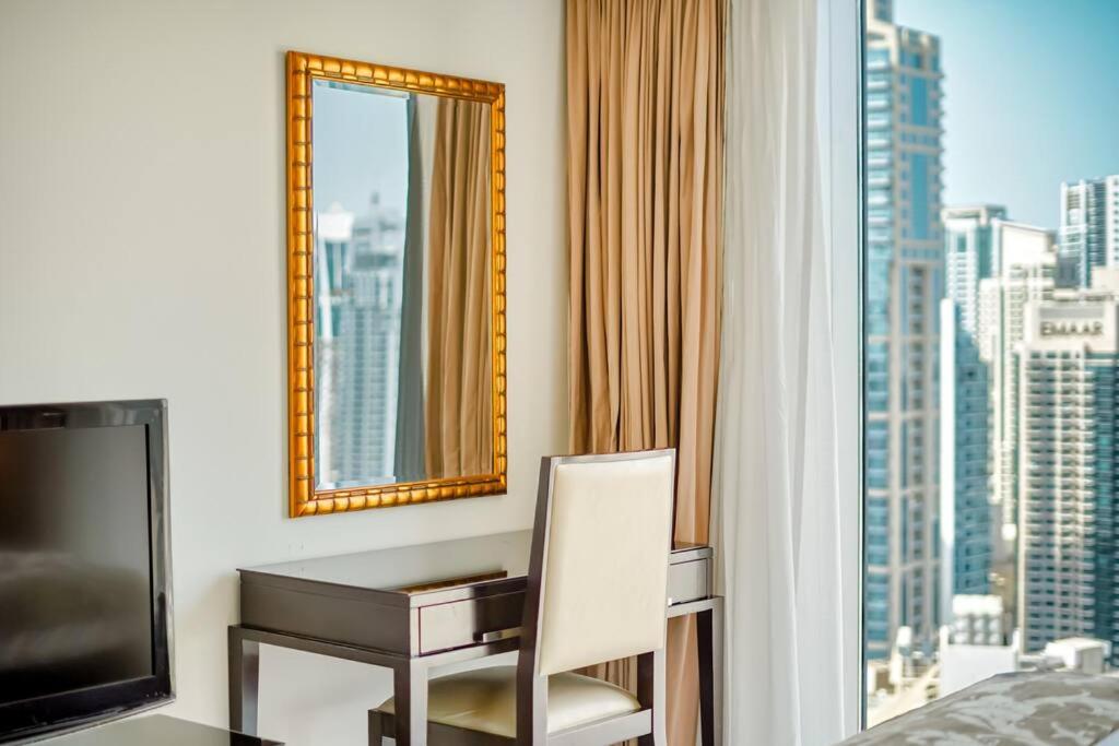 Fotografie z fotogalerie ubytování Astonishing 1 Bed in The Address Dubai Marina Mall v Dubaji
