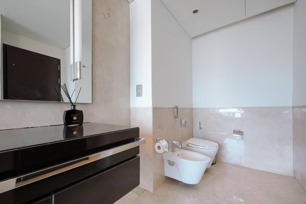 Fotografie z fotogalerie ubytování Astonishing 1 Bed in The Address Dubai Marina Mall v Dubaji