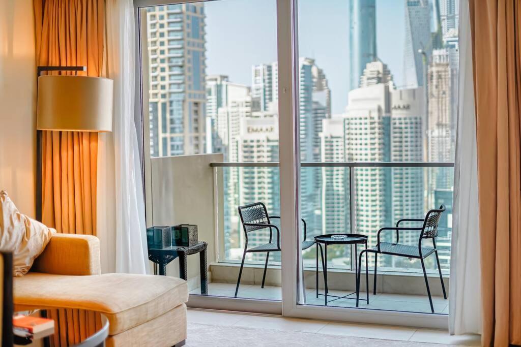 Fotografie z fotogalerie ubytování Astonishing 1 Bed in The Address Dubai Marina Mall v Dubaji