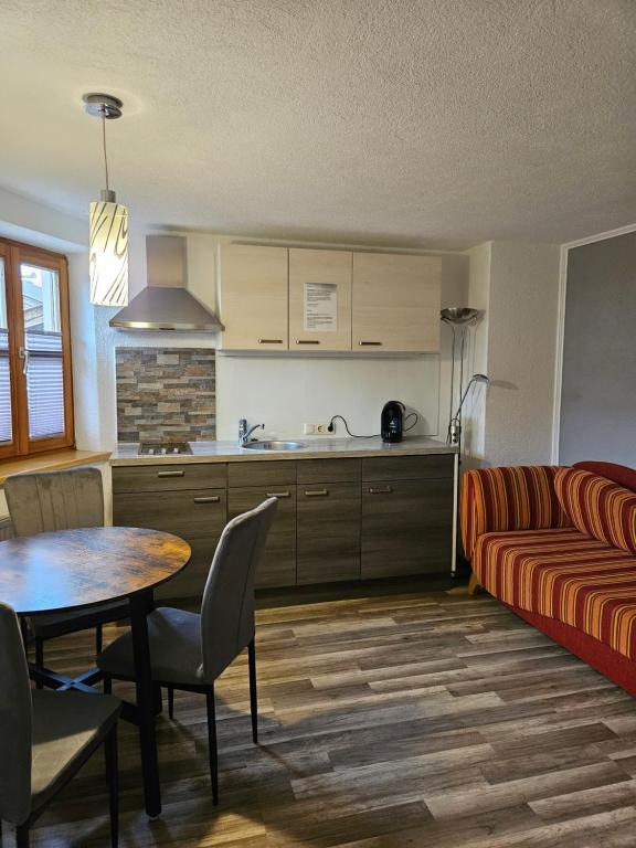 Kuchyň nebo kuchyňský kout v ubytování Appartement Reindl