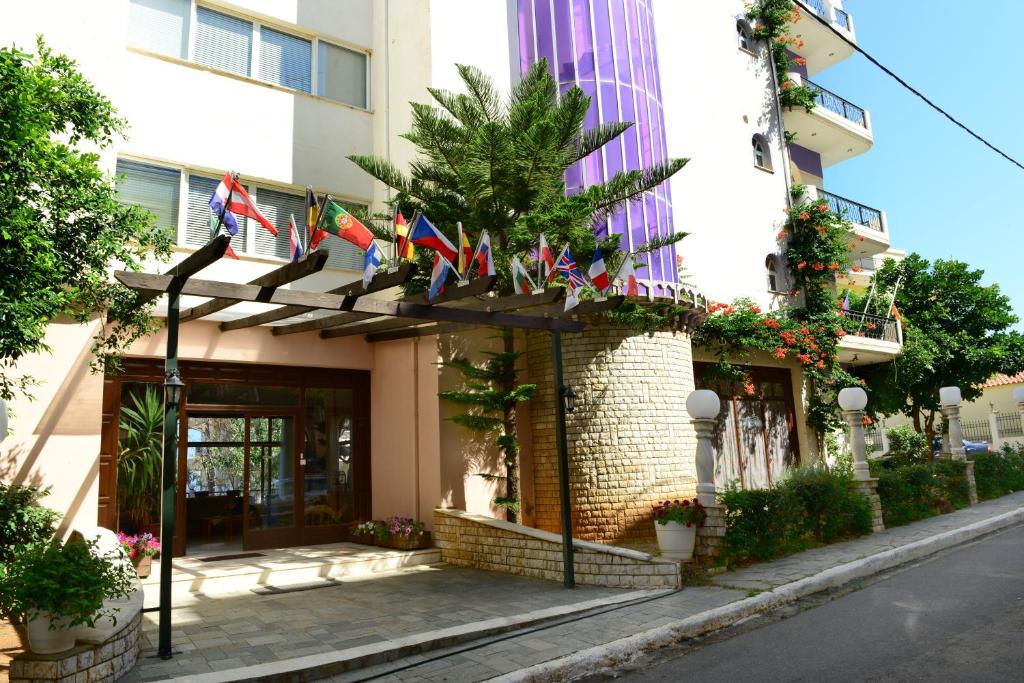 Budova, v ktorej sa hotel nachádza