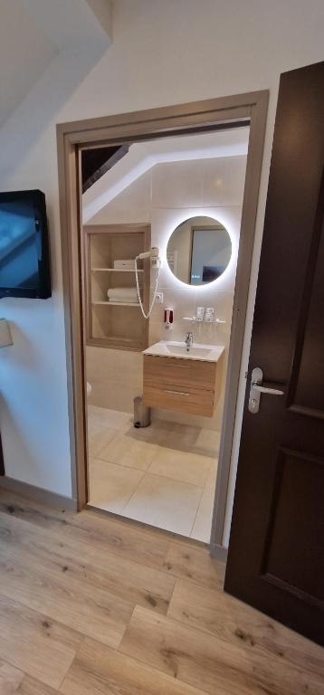 Fotografie z fotogalerie ubytování Hotel le Bellevue v destinaci Guer