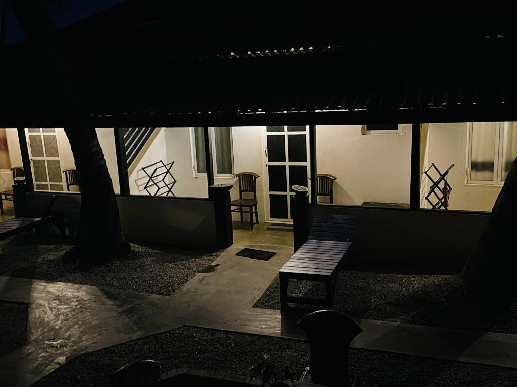 Patio nebo venkovní prostory v ubytování Winston Sea Front Villa