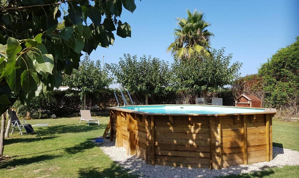 Fotografie z fotogalerie ubytování Barraca típica del Delta, con piscina, jardín y barbacoa - Deltavacaciones v destinaci Sant Jaume d'Enveja