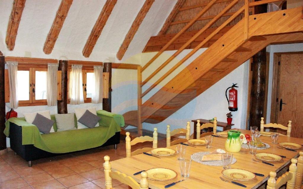 Posezení v ubytování Barraca típica del Delta, con piscina, jardín y barbacoa - Deltavacaciones