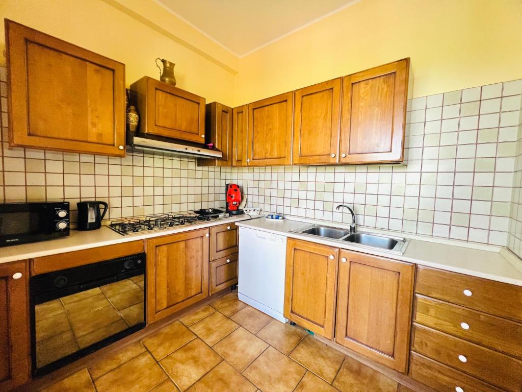 Kuchyň nebo kuchyňský kout v ubytování Villa Giada