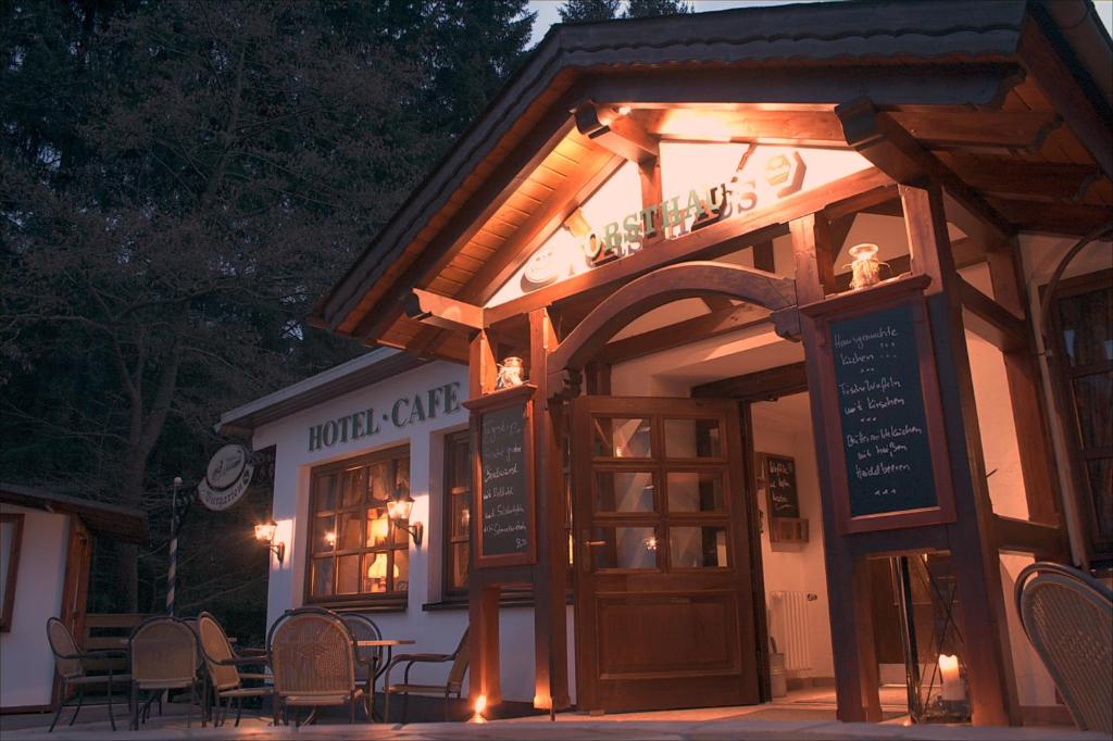 Exteriér nebo vchod ubytování Hotel zum Forsthaus