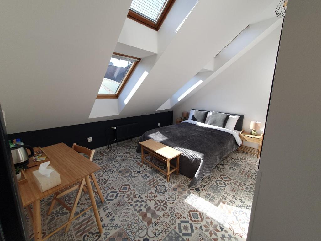 WE STAY APARTMENTS - Deluxe Double Room
