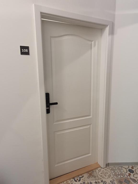 WE STAY APARTMENTS - Deluxe Double Room