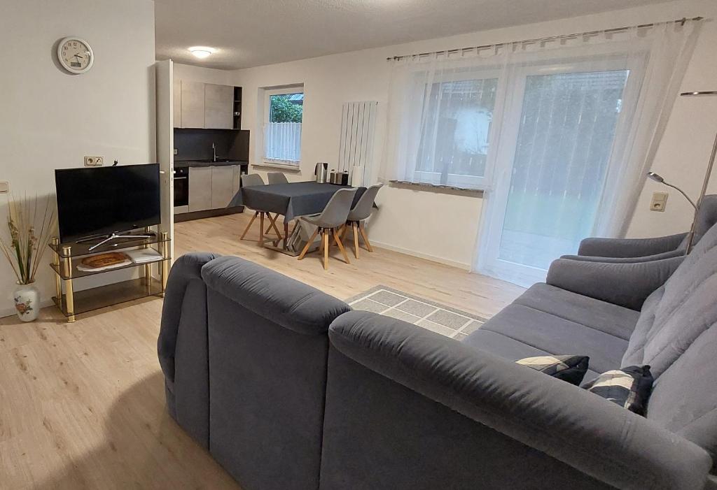 Prostor za sedenje u objektu Appartement, komplett saniert, 47 m², mit Terrasse und Gartennutzung