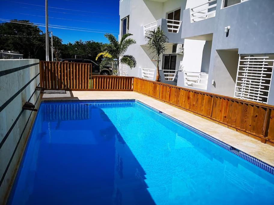 Bazén v ubytování Casa Daniel, incantevole appartamento con piscina a soli 350 mt dalla spiaggia pubblica di Bayahibe nebo v jeho okolí