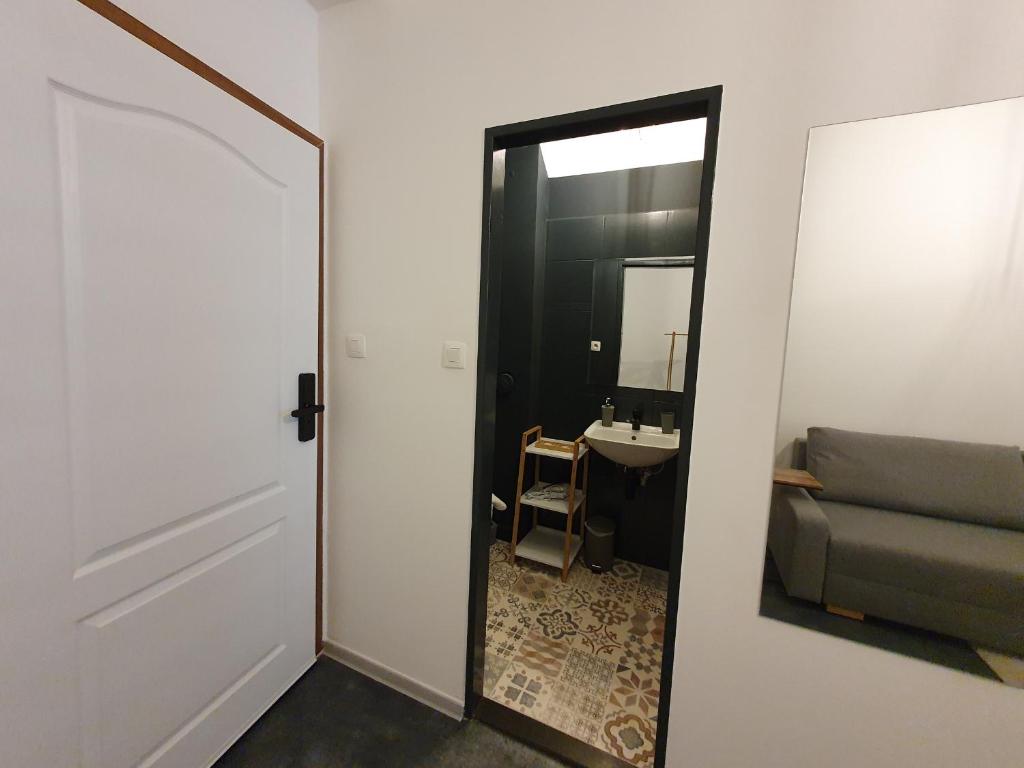 WE STAY APARTMENTS - Large Double Room