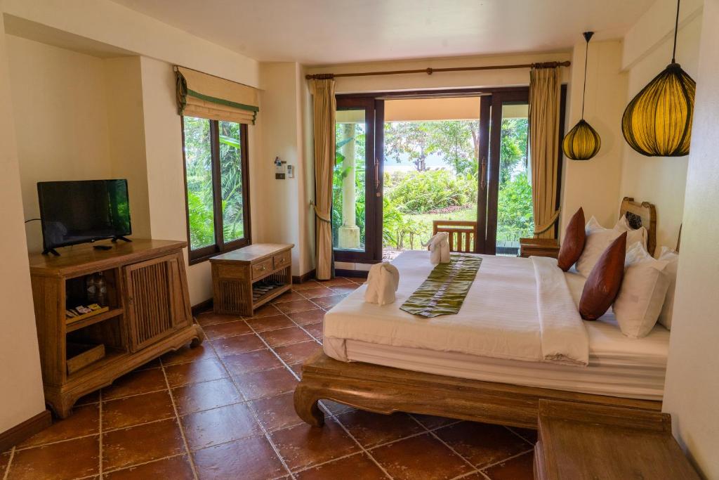 Chivapuri Beach Resort - 1