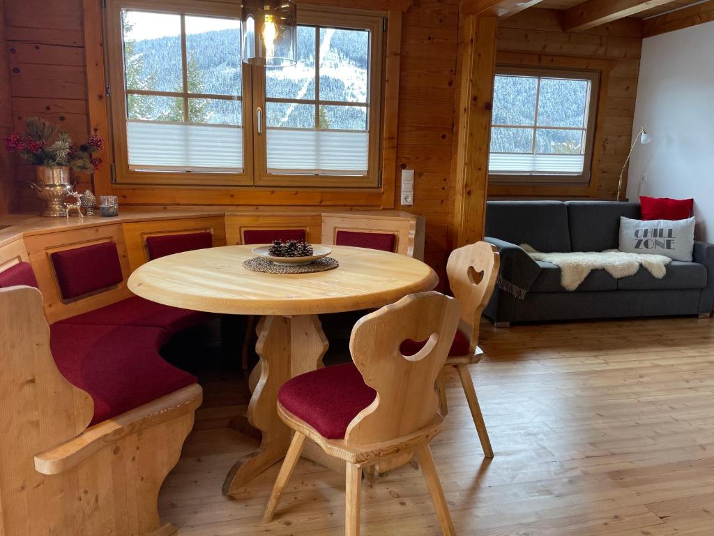 Posedenie v ubytovaní Chalet Kleinbergsonne