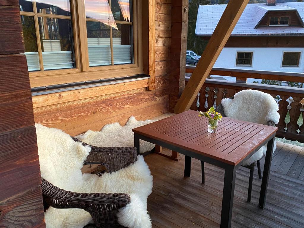 Balkón alebo terasa v ubytovaní Chalet Kleinbergsonne