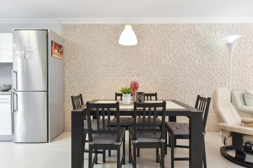 Kuchnia lub aneks kuchenny w obiekcie Beachfront Apartment Las Burras MRA 02