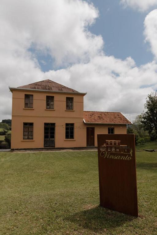 Budova, kde se vila nachází