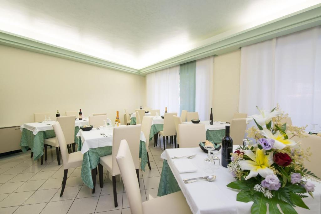 Restaurace v ubytování Albergo Arcobaleno