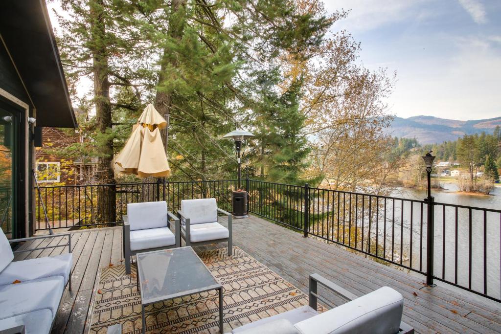 A balcony or terrace at Dog-Friendly Rathdrum Lake House with Boat Dock!