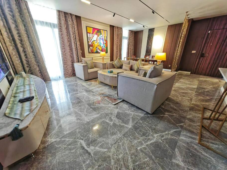 Posezení v ubytování Super Luxury Apartment - Gated Community