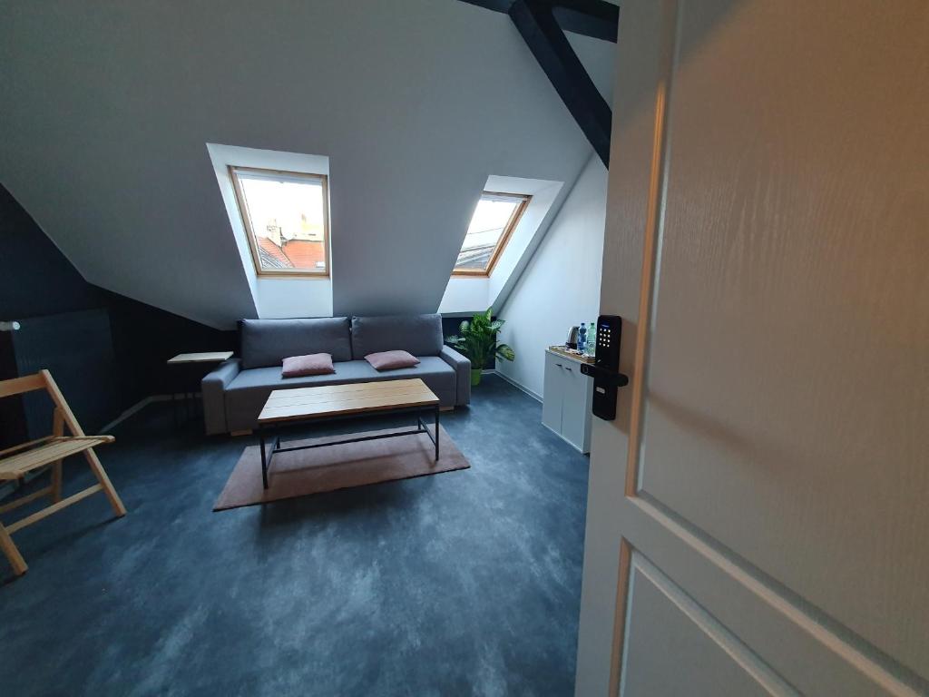 WE STAY APARTMENTS - Large Double Room