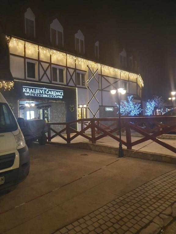 Budova, kde se apartmán nachází
