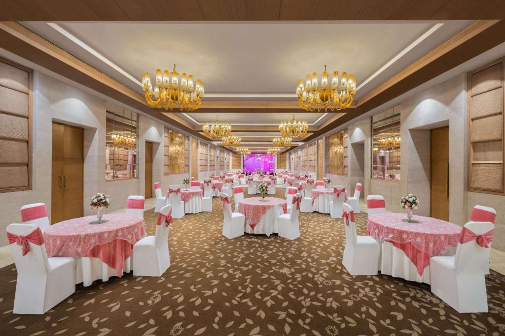 Restaurace v ubytování Radisson Blu Hotel New Delhi Dwarka
