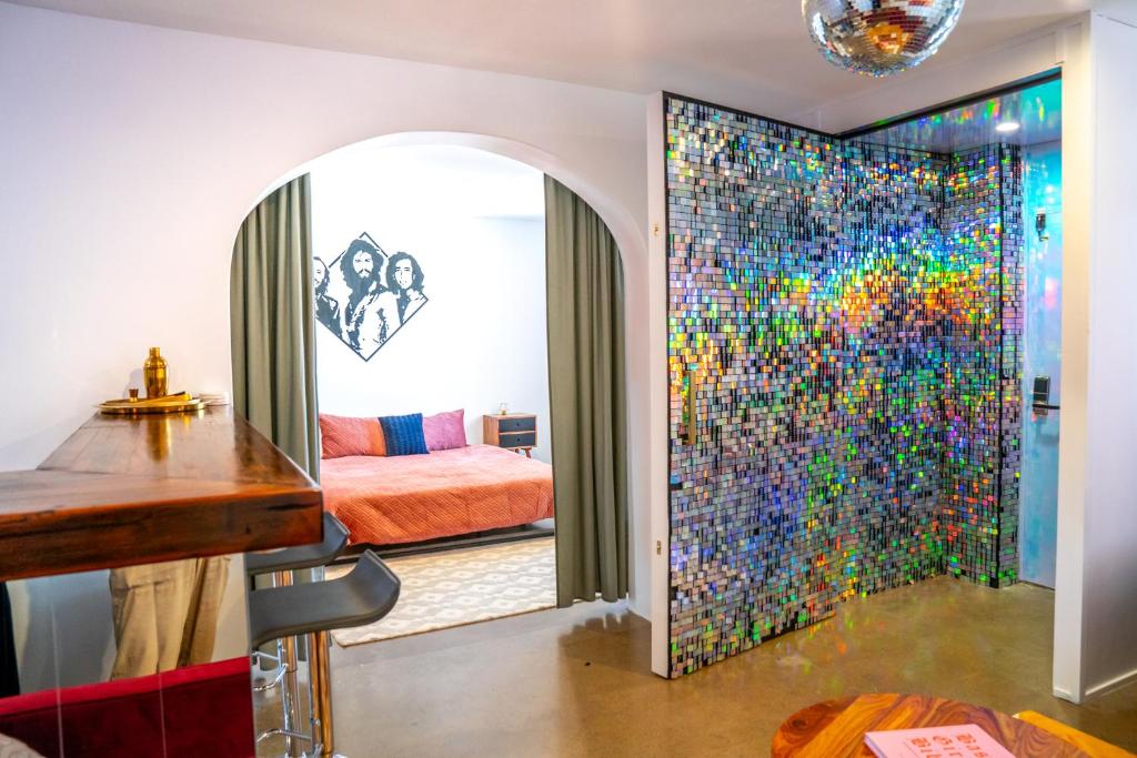 The Pink Hotel Coolangatta - 