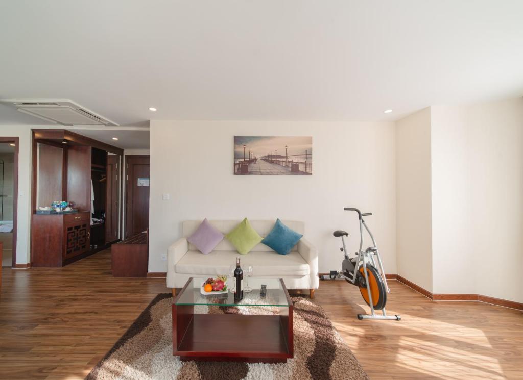 Florida Suite Partial Sea View