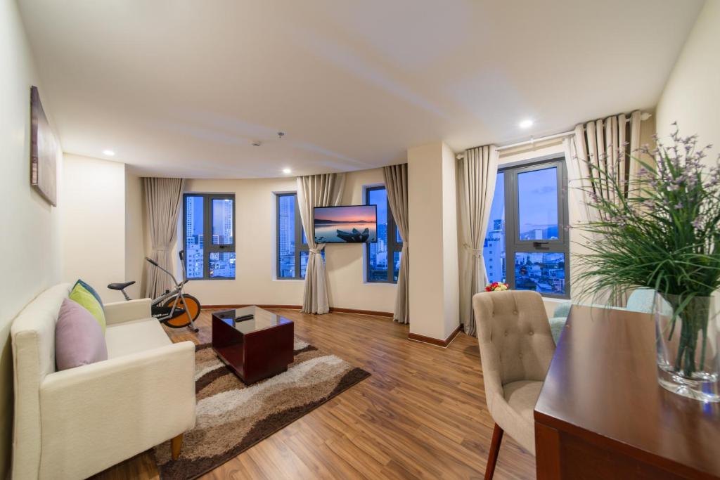 Florida Suite Partial Sea View