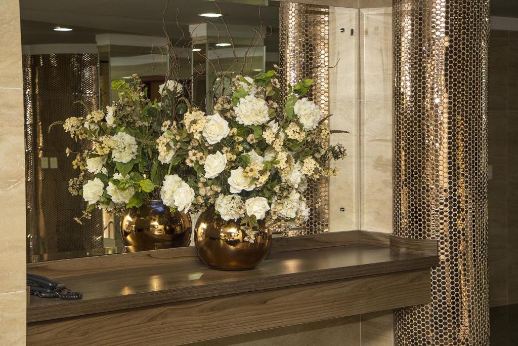  JP Palace Hotel