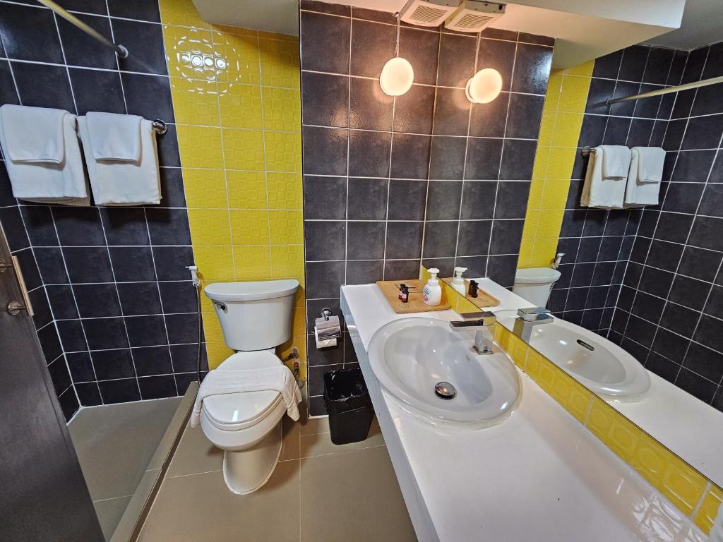 R1 Nimman Hotel Chiangmai - Resim 35