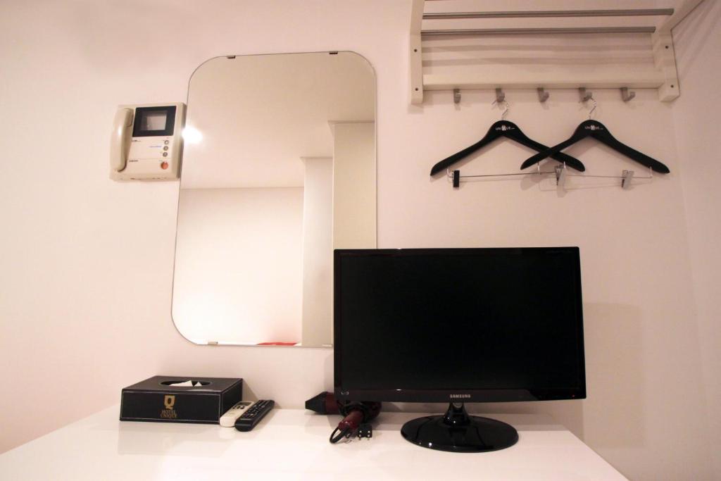 TV a/nebo společenská místnost v ubytování Jn Park Hotel Dongdaemun