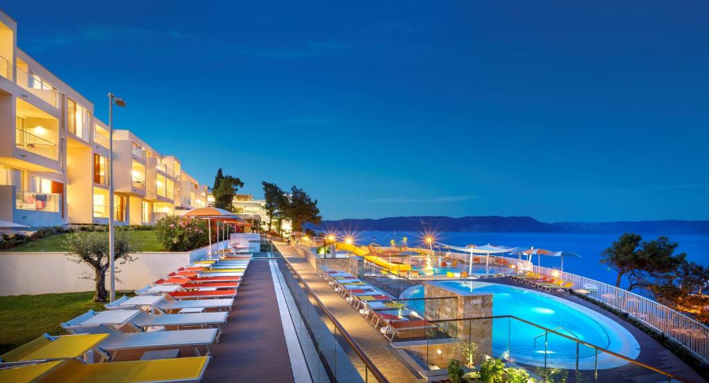 Bazén v ubytování Girandella Resort, Valamar Collection nebo v jeho okolí