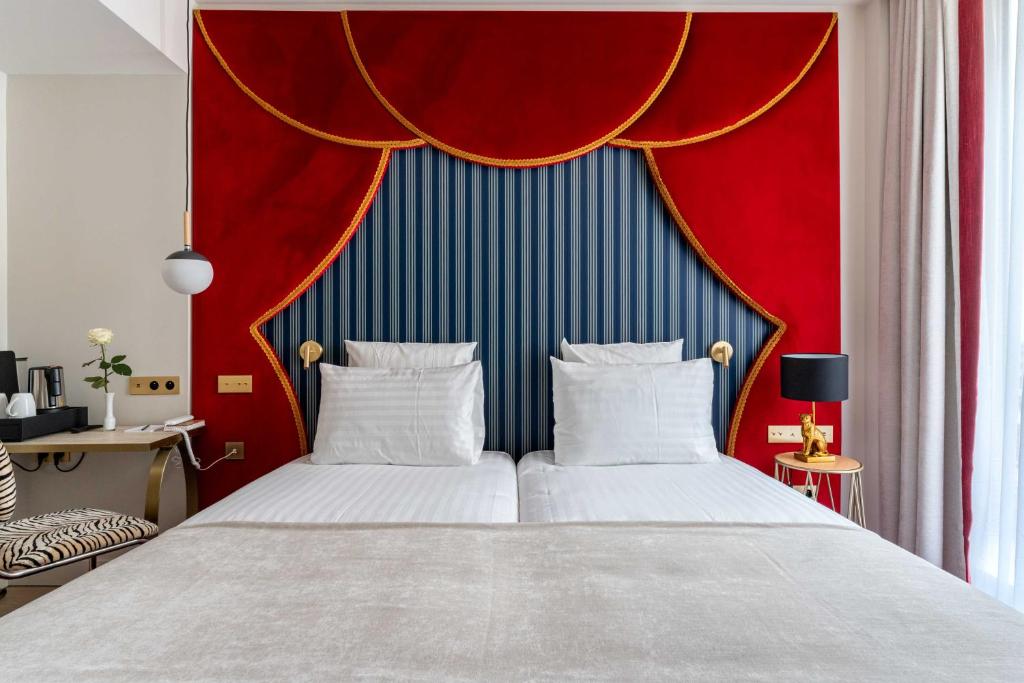 Postel nebo postele na pokoji v ubytování Hotel Astra Opera - Astotel