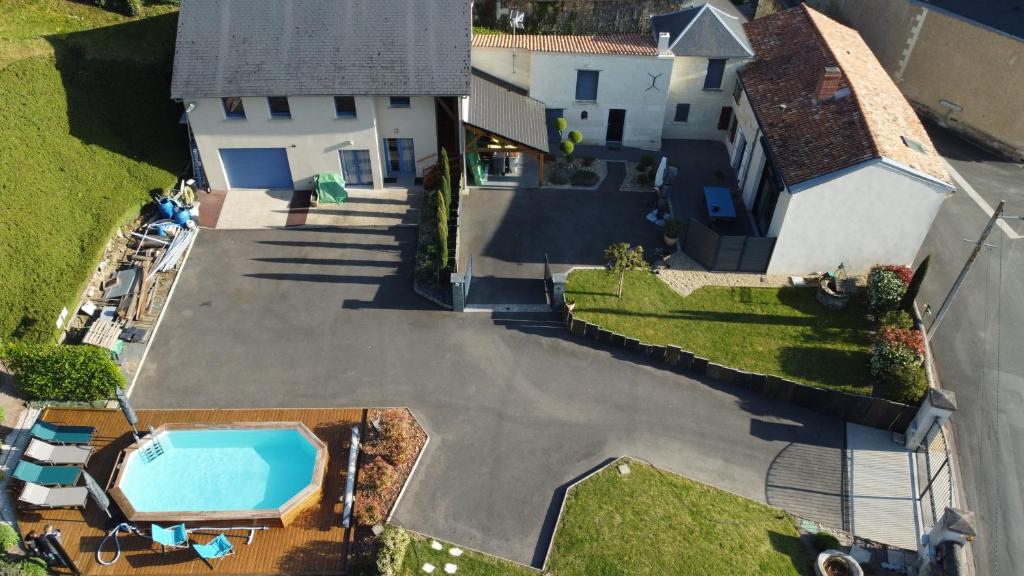 Gîte du Thouet - Appt avec piscine partagée iz ptičje perspektive