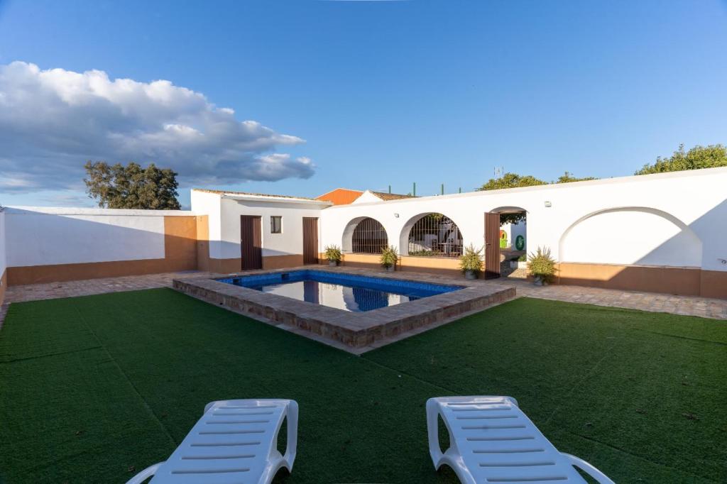 Swimmingpoolen hos eller tæt på EL NOGAL