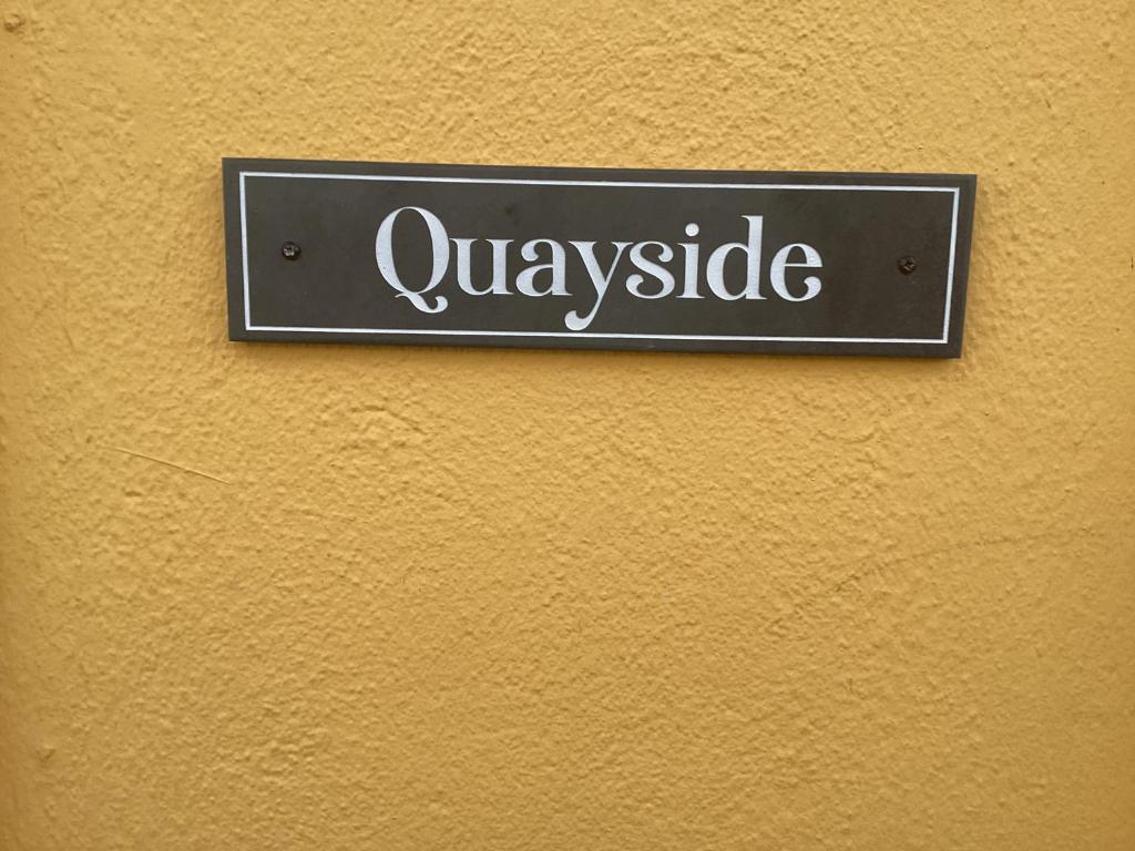 Certifikát, hodnocení, plakát nebo jiný dokument vystavený v ubytování Roundstone Retreats Quayside luxury apt