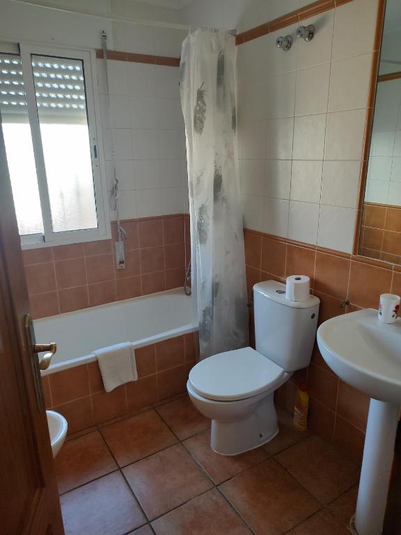 Koupelna v ubytování Aldeas De Aquamarina Phase II, Ground Floor Apartment