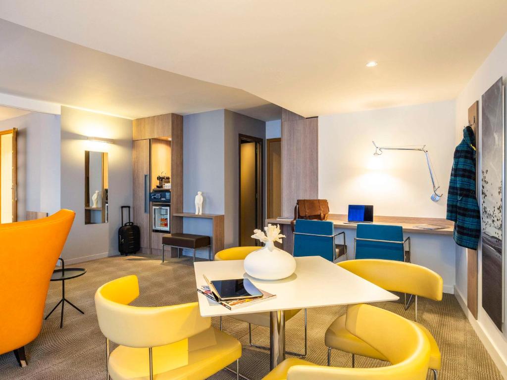 Posezení v ubytování Novotel Mechelen Centrum