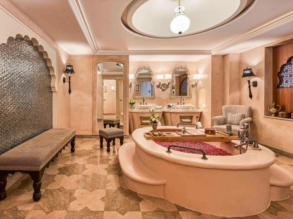 Posezení v ubytování Fairmont Jaipur