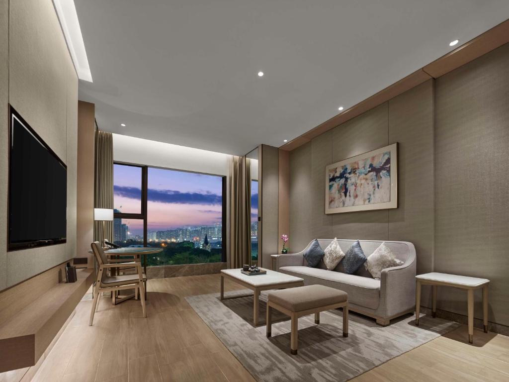 Posezení v ubytování DoubleTree By Hilton Shenzhen Nanshan Hotel & Residences
