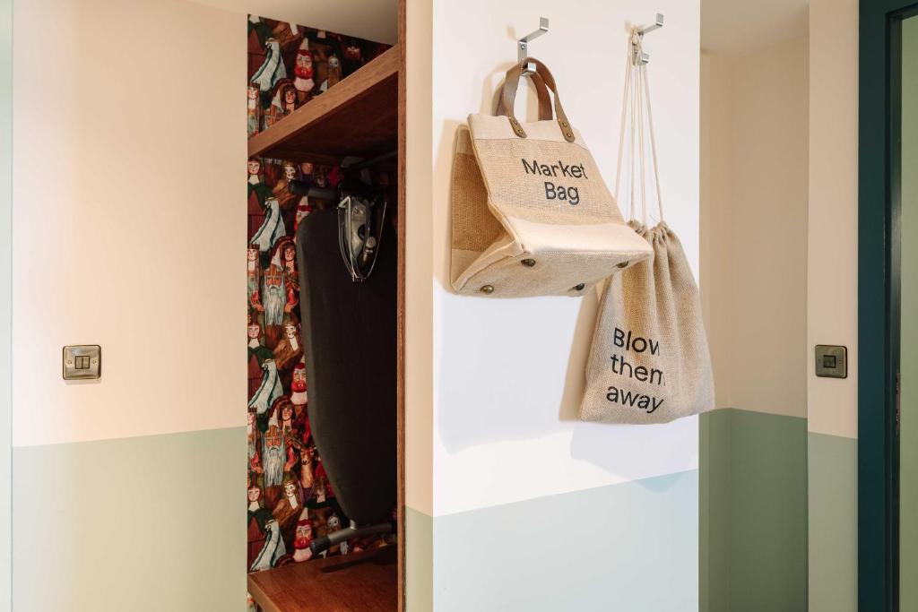 room2 Belfast Hometel - Resim 41