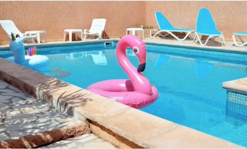 Bazén v ubytování Hotel Saint Georges, Face à la mer nebo v jeho okolí
