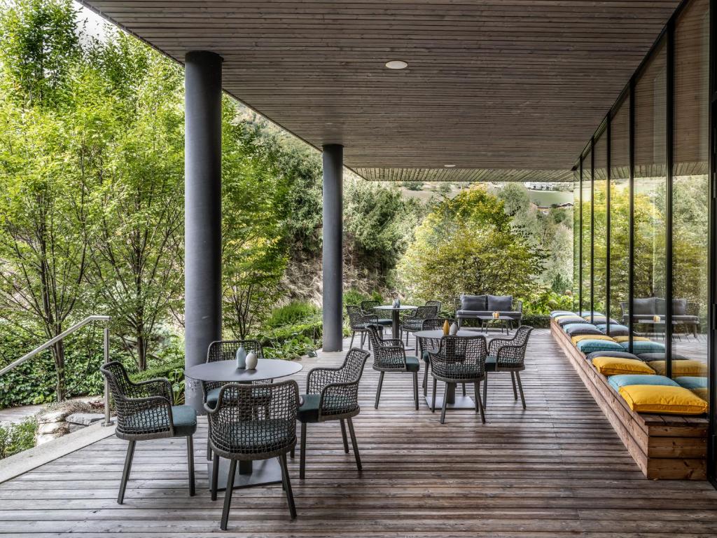 Rõdu või terrass majutusasutuses Falkensteiner Hotel Schladming Superior