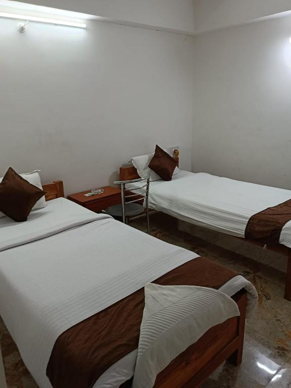 HOTEL ATITHI GRAND - 带风扇的标准双人间