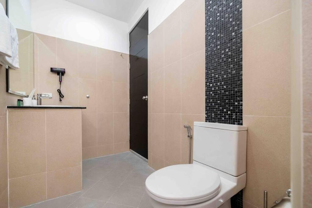 Koupelna v ubytování Brand New 3 Bedroom Pool Villa